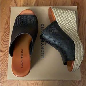 Lucky Brand ‘MacKayla’ Perforated Wedge. Size 7.5
